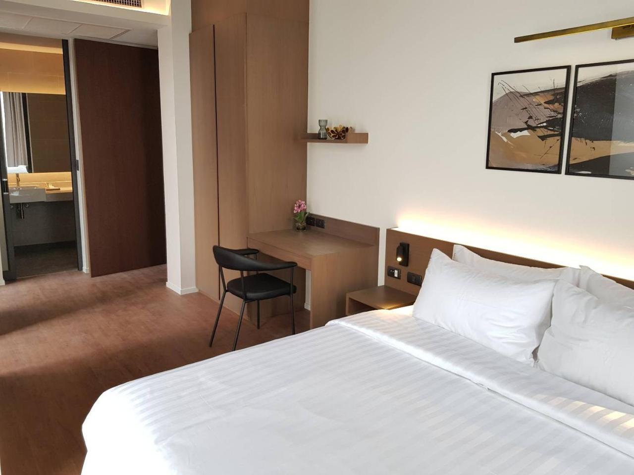 T2 Residence Sathorn Bangkok Exterior foto